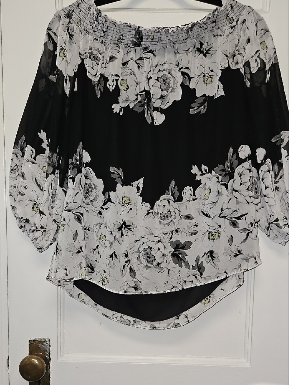 White House Black Market Black and White Floral Off-Shoulder Blouse - Picture 7 of 7